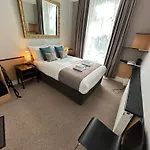 Tudor Court Hotel